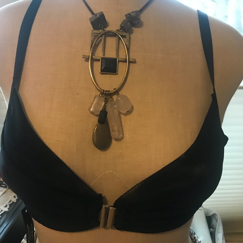Black sports bra by carbon68 we life fit size m